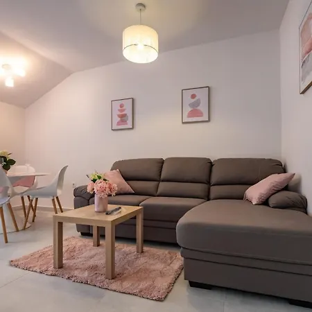 Appartement Antique Center