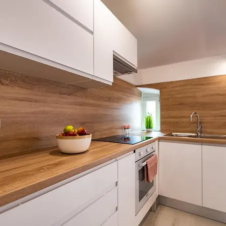 Antique Center Пула