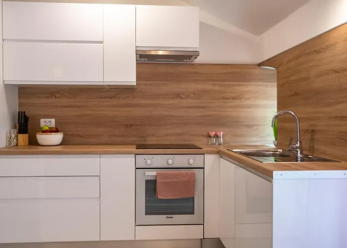 Antique Center * Pula