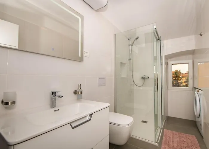 Antique Center * Pula